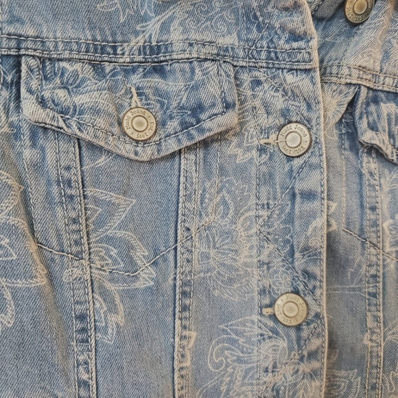Floral Print Light Denim Jean Jacket Size XS - Picture 4 of 4